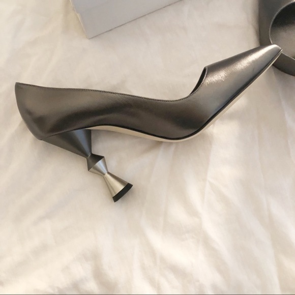BNIB Manolo Blahnik Lily pumps heels 105mm - Picture 3 of 4